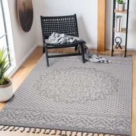 Gray Medallion Indoor/Outdoor Rug